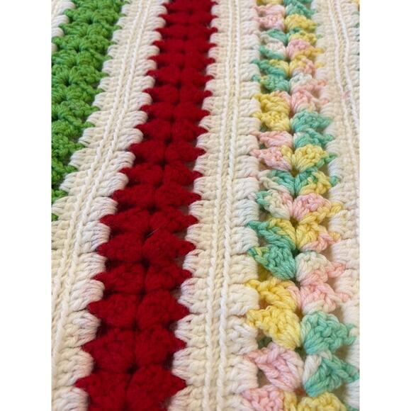 Crocheted Blanket/Throw in Multicolor Hand Made - Picture 8 of 11
